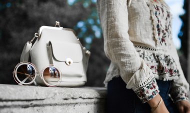 Finance Meets Fashion: Stylish Money Management Tips