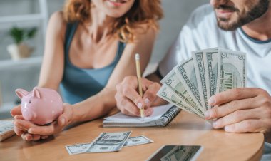 Financial Wellness Programs: Promoting Healthier Banking Habits