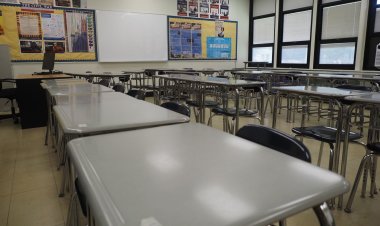 Iowa Teacher Fired After Offering Extra Credit for GoFundMe Trip Donations