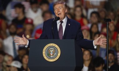 Trump Rallies Supporters in Mobile: A Deep Dive into the Mitchell Center Midterm Speech