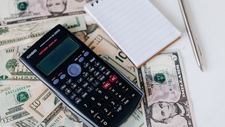 Rising Debt Loads Cast Shadow Over Alabama Holiday Shopping Season